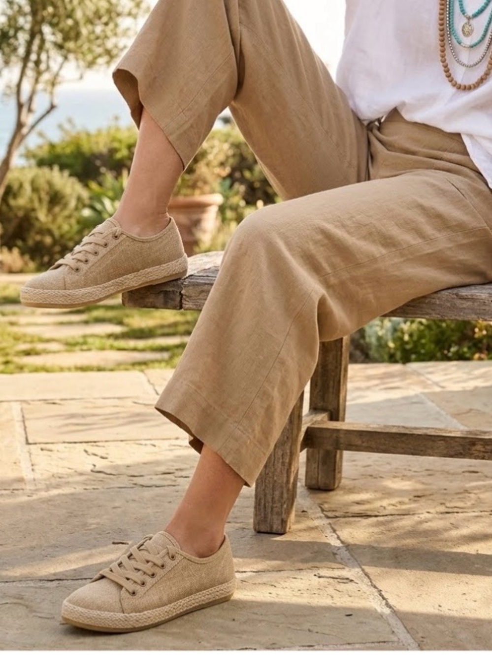 New Tommy Bahama Espadrille Flats Sneakers Size 8.5 Tan Gold Shimmer Canvas NWOT